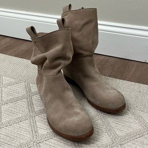 BOOTIES ALBERTO FERMANI BEIGE SUEDE size 7